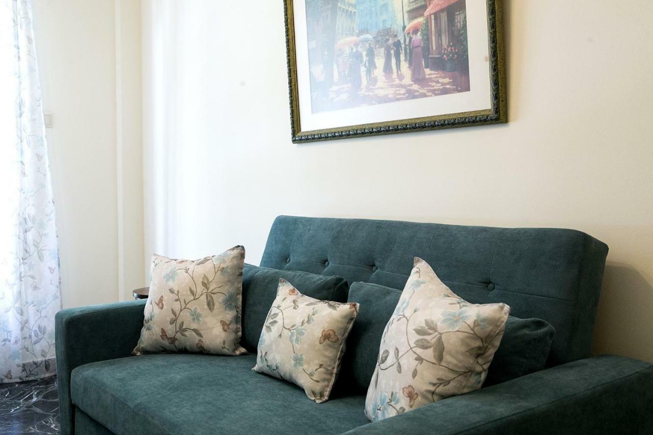 Best House, Larisis Metro, Athènes Extérieur photo